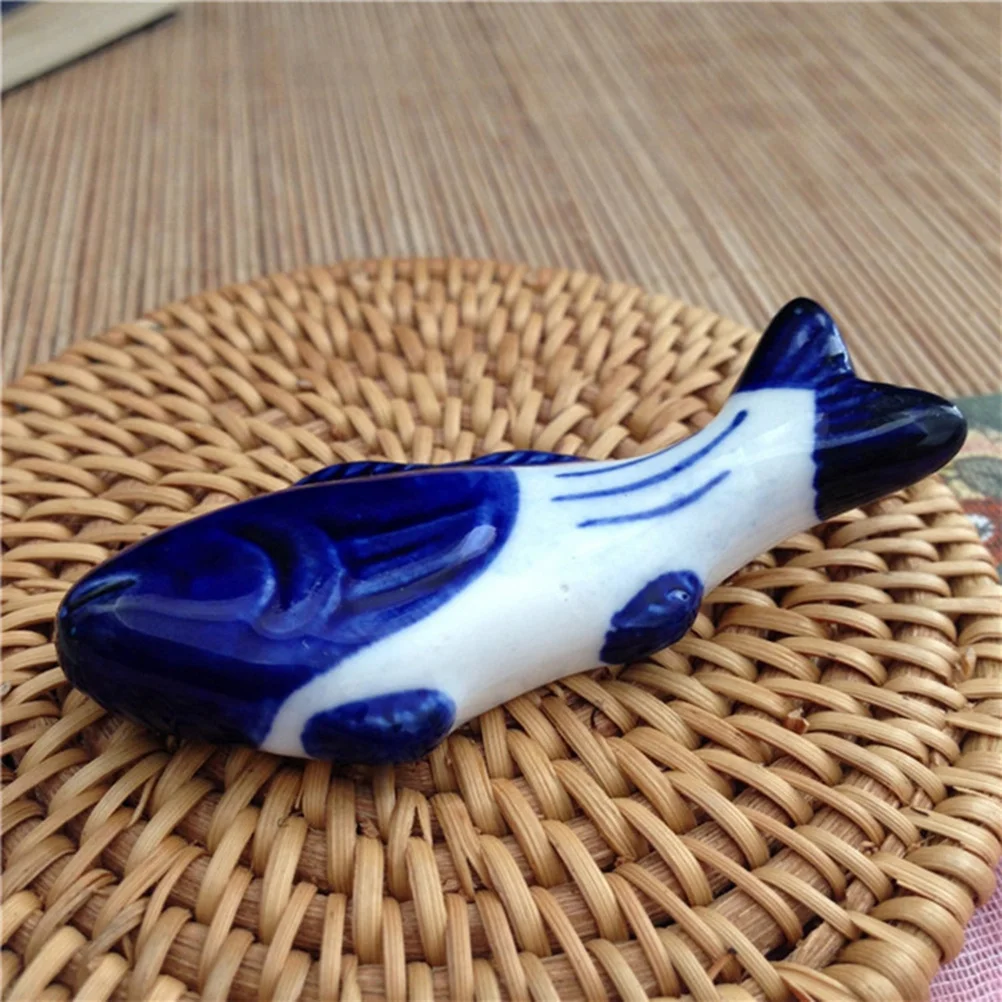 6Pcs Ceramic Chopsticks Holder Cyprinoid Design Cute Fish Shape Chopstick Rest for Everyday Use Home Dining Party Gift
6Pcs Ceramic Chopsticks Holder Cyprinoid Design Cute Fish Shape Chopstick Rest for Everyday Use Home Dining Party Gift