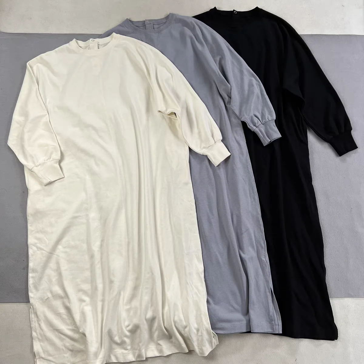 Женская повседневная универсальная толстовка из чистого хлопка с длинными рукавами и круглым вырезом, удобная для поездок на работу, простая и стильная.
Женская повседневная универсальная толстовка из чистого хлопка с длинными рукавами и круглым вырезом, удобная для поездок на работу, простая и стильная.