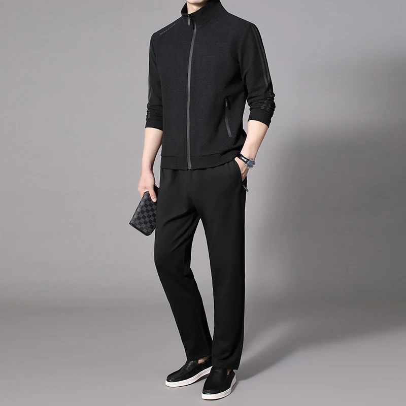 Мужской повседневный спортивный костюм: модная куртка и длинные брюки из полиэстера для молодежи, весна-осень, брюки 7/8 длины
Мужской повседневный спортивный костюм: модная куртка и длинные брюки из полиэстера для молодежи, весна-осень, брюки 7/8 длины