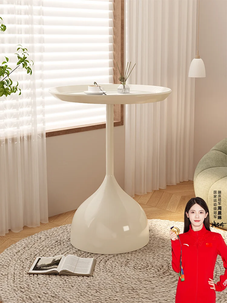 Кремовый ветер, небольшой журнальный столик, кованый железный диван, сторона, несколько маленьких квартир, балкон, повседневный чайный столик, круглый стол, полка, прикроватная тумбочка
Кремовый ветер, небольшой журнальный столик, кованый железный диван, сторона, несколько маленьких квартир, балкон, повседневный чайный столик, круглый стол, полка, прикроватная тумбочка