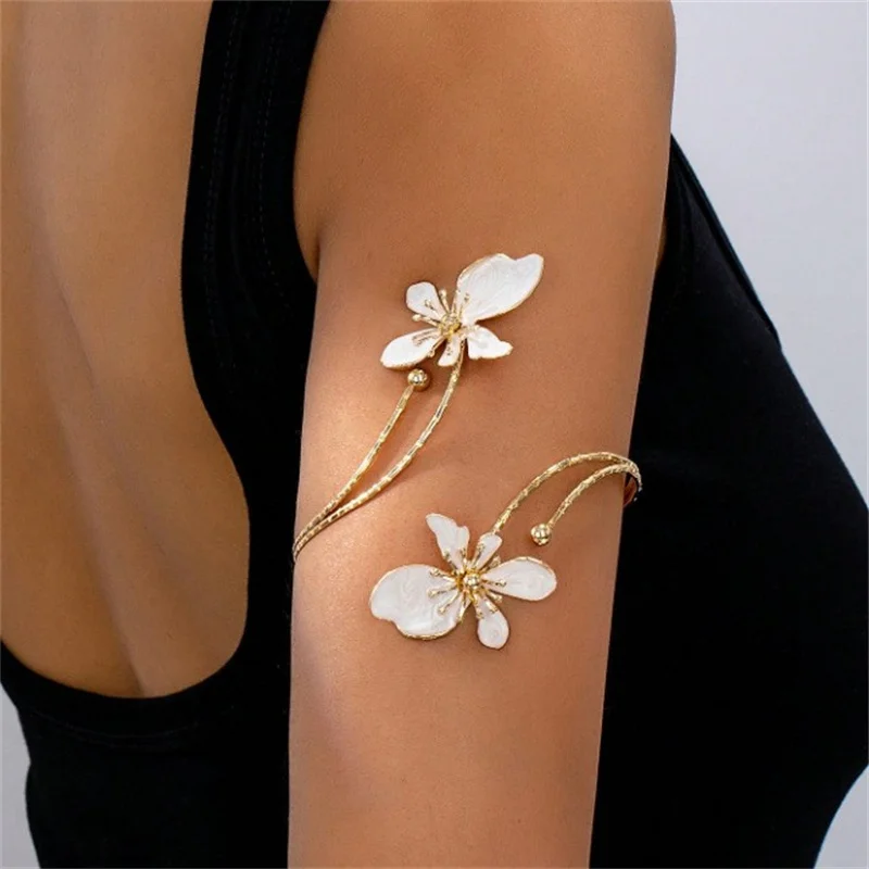 Boho Vintage Colorful Enamel Flower Open Arm Ring for Women Elegant Hollow Cuff Armlet Jewelry Party Holiday Gift Accessories 
Boho Vintage Colorful Enamel Flower Open Arm Ring for Women Elegant Hollow Cuff Armlet Jewelry Party Holiday Gift Accessories
