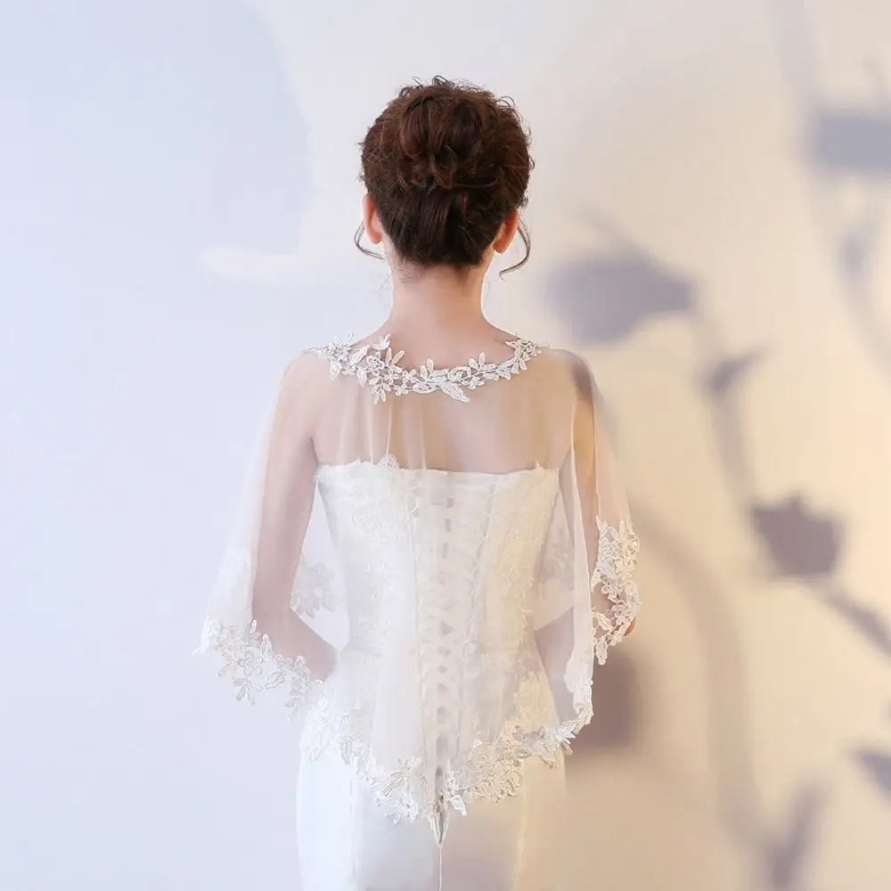 Elegant Dress Capes Large Size Short Wrap Wedding Accessories Lace Flower Shawl Women Wraps Transparent Bridal Wedding Capes
Elegant Dress Capes Large Size Short Wrap Wedding Accessories Lace Flower Shawl Women Wraps Transparent Bridal Wedding Capes