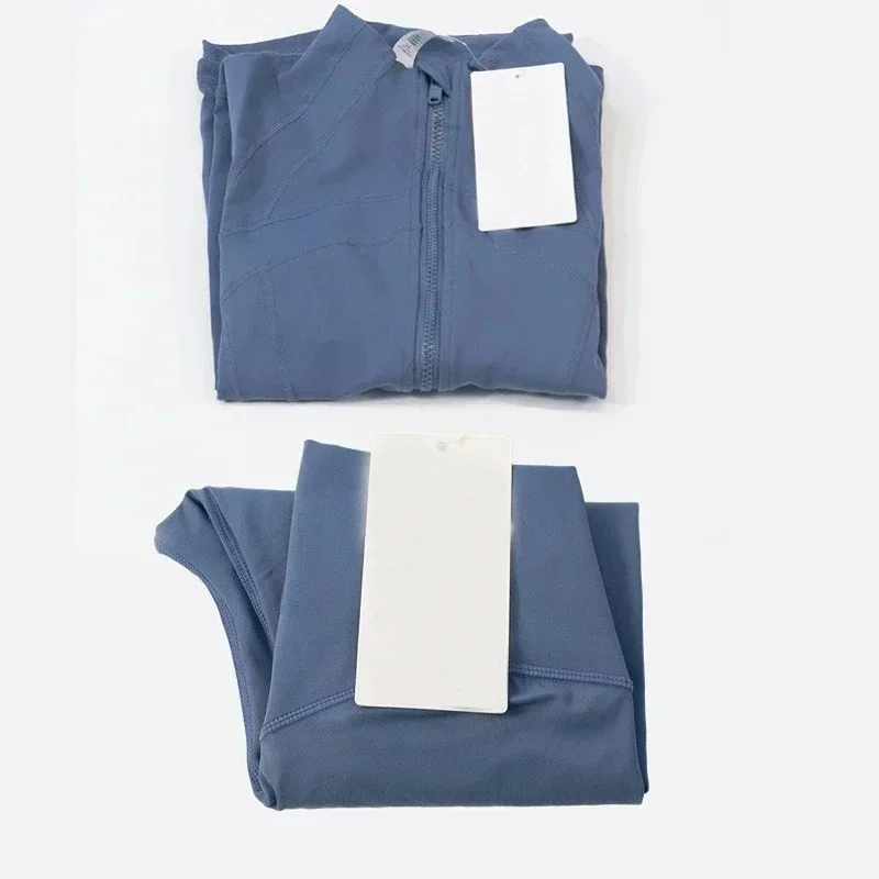 Зимний легкий роскошный женский костюм для йоги, комплект из 2 предметов, куртка-кардиган с воротником-стойкой и леггинсы телесного цвета с высокой талией, спортивный костюм для фитнеса
Зимний легкий роскошный женский костюм для йоги, комплект из 2 предметов, куртка-кардиган с воротником-стойкой и леггинсы телесного цвета с высокой талией, спортивный костюм для фитнеса