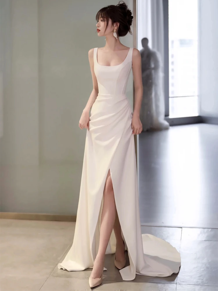 Ele White Fi Tail Bridal Gown with Strap for Wedding Entrance Guest eeting Long Evening Dr for Women
Ele White Fi Tail Bridal Gown with Strap for Wedding Entrance Guest eeting Long Evening Dr for Women