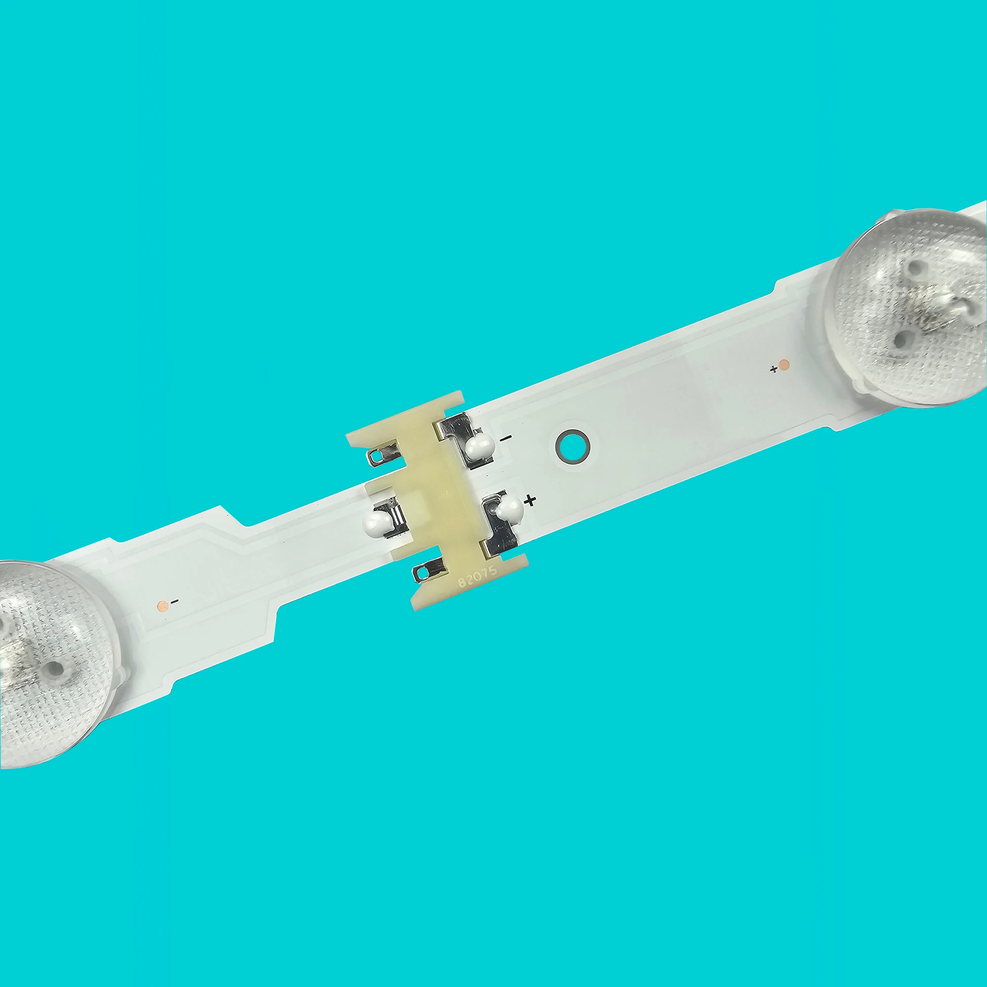 LED strip For UE48JU7090 UN48JU6020 UE48JU6470 UE48JU7080 UE48JU6415 UE48JU6000W UE48JU6600 UE48JU6770 LM41-00121H 00121G
LED strip For UE48JU7090 UN48JU6020 UE48JU6470 UE48JU7080 UE48JU6415 UE48JU6000W UE48JU6600 UE48JU6770 LM41-00121H 00121G