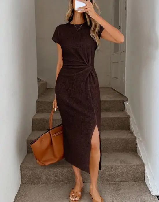 2026 New Fashion Casual Sexy Vintage Brown Short Sleeved Waist Cinched Slit Mid Length Elegant Women's Dress
2026 New Fashion Casual Sexy Vintage Brown Short Sleeved Waist Cinched Slit Mid Length Elegant Women's Dress
