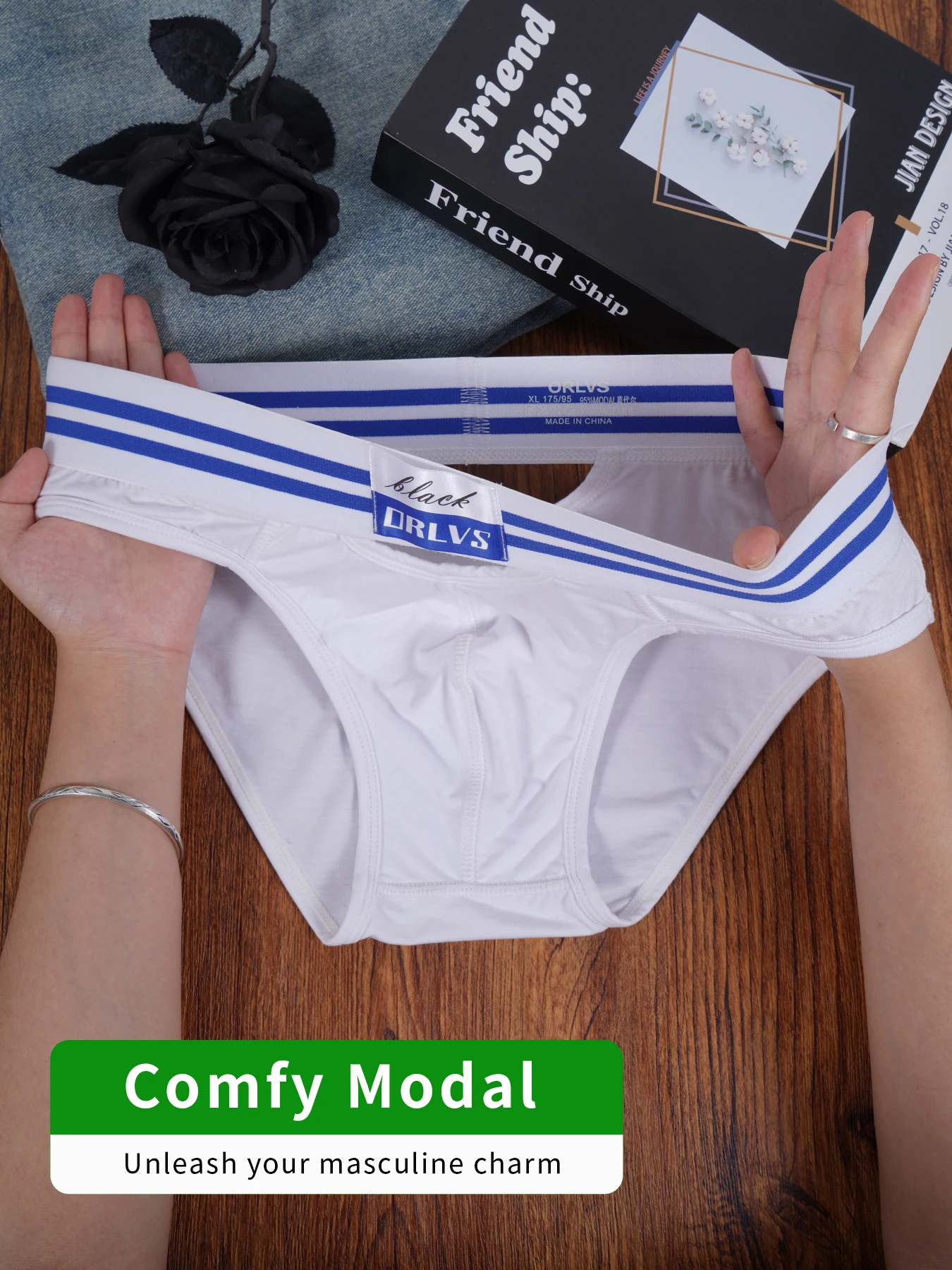 Men's Modal Briefs U Convex Pouch Hollow Out Striped Elastic Waistband Soft Breathable Fashion Underwear
Men's Modal Briefs U Convex Pouch Hollow Out Striped Elastic Waistband Soft Breathable Fashion Underwear