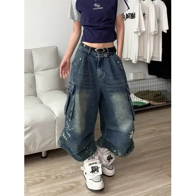 Женские винтажные потертые джинсовые шорты в стиле ретро с несколькими карманами, плиссированный дизайн, свободные драпированные брюки 7/8
Женские винтажные потертые джинсовые шорты в стиле ретро с несколькими карманами, плиссированный дизайн, свободные драпированные брюки 7/8