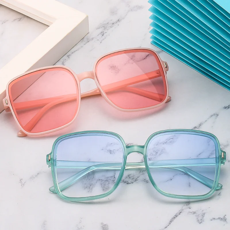 Candy-colored Women's Sunglasses Ins Style Fashion Retro Large Frame Glasses Sunscreen UV Protection
Candy-colored Women's Sunglasses Ins Style Fashion Retro Large Frame Glasses Sunscreen UV Protection