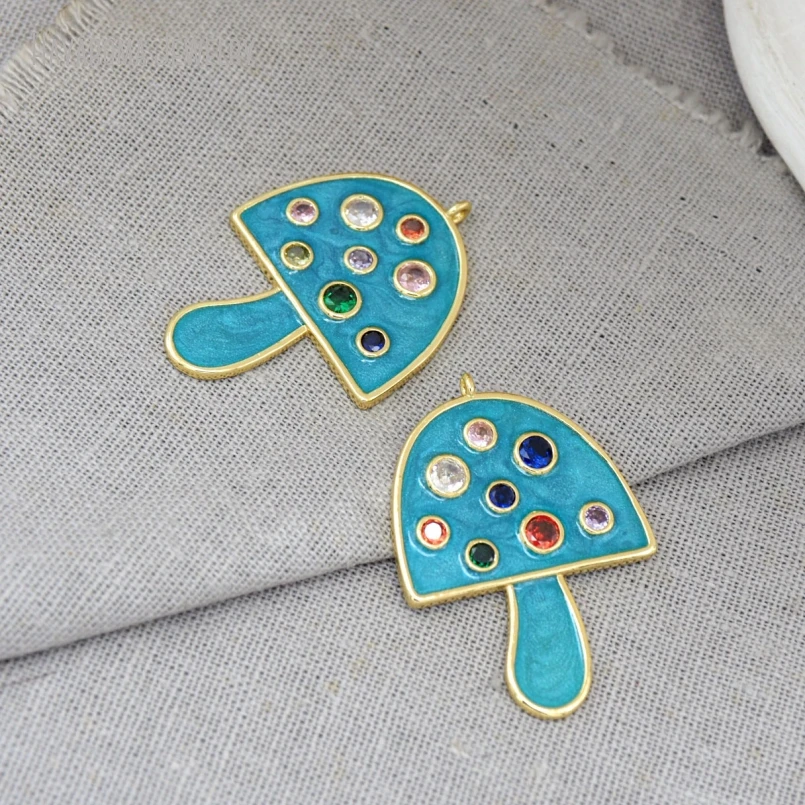 5Pcs Wholesale Jewelry Invisible Setting Plant Mushroom Gold Color Enamel Dark Blue Copper Metal Cubic Zirconia Pendant
5Pcs Wholesale Jewelry Invisible Setting Plant Mushroom Gold Color Enamel Dark Blue Copper Metal Cubic Zirconia Pendant