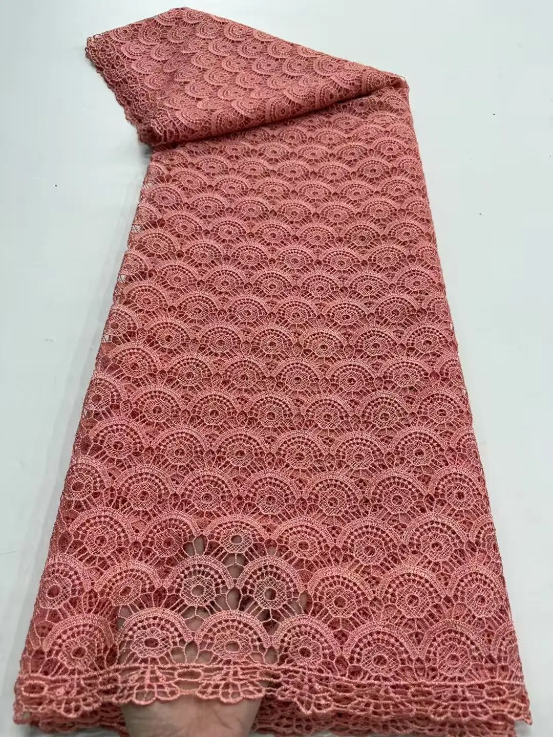 Peach African Guipure Cord Lace Fabric with Sequins 2025 High Quality Nigerian Lace Fabrics 5 Yards for Wedding Dresses
Peach African Guipure Cord Lace Fabric with Sequins 2025 High Quality Nigerian Lace Fabrics 5 Yards for Wedding Dresses