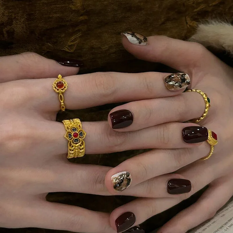 Винтажные изысканные и великолепные полые цветные кольца с цветком лотоса для женщин, подвески, многослойное стильное кольцо, банкетное ювелирное изделие, подарок
Винтажные изысканные и великолепные полые цветные кольца с цветком лотоса для женщин, подвески, многослойное стильное кольцо, банкетное ювелирное изделие, подарок