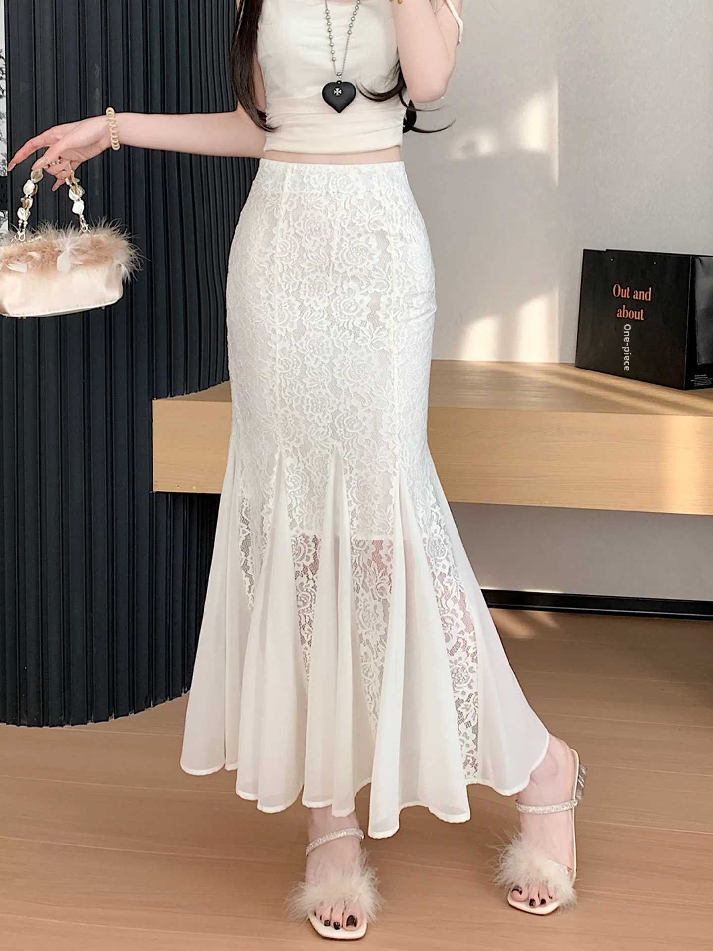 High Waist Slimming A-Line Long Skirt Women's Spring Summer New Style Lace Mesh Fish Tail Half Skirt Casual Commute Skirt
High Waist Slimming A-Line Long Skirt Women's Spring Summer New Style Lace Mesh Fish Tail Half Skirt Casual Commute Skirt