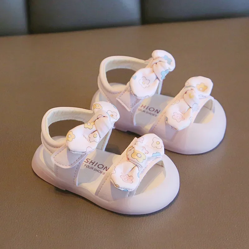 Baby Sandals Non-slip Toes Capped Girls Walking Shoes with Flower 2025 Summer New Kids Beach Shoes Double Bows Sweet Soft Sole
Baby Sandals Non-slip Toes Capped Girls Walking Shoes with Flower 2025 Summer New Kids Beach Shoes Double Bows Sweet Soft Sole
