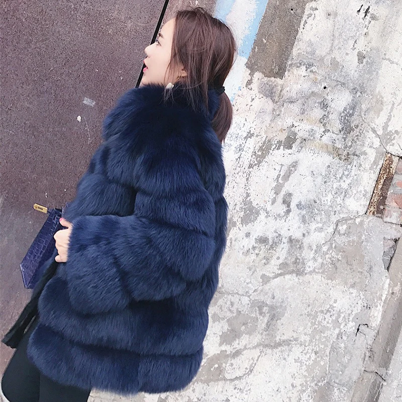 Hot selling faux fox fur in the women's warm coat with thick windproof high quality faux fur coat
Hot selling faux fox fur in the women's warm coat with thick windproof high quality faux fur coat