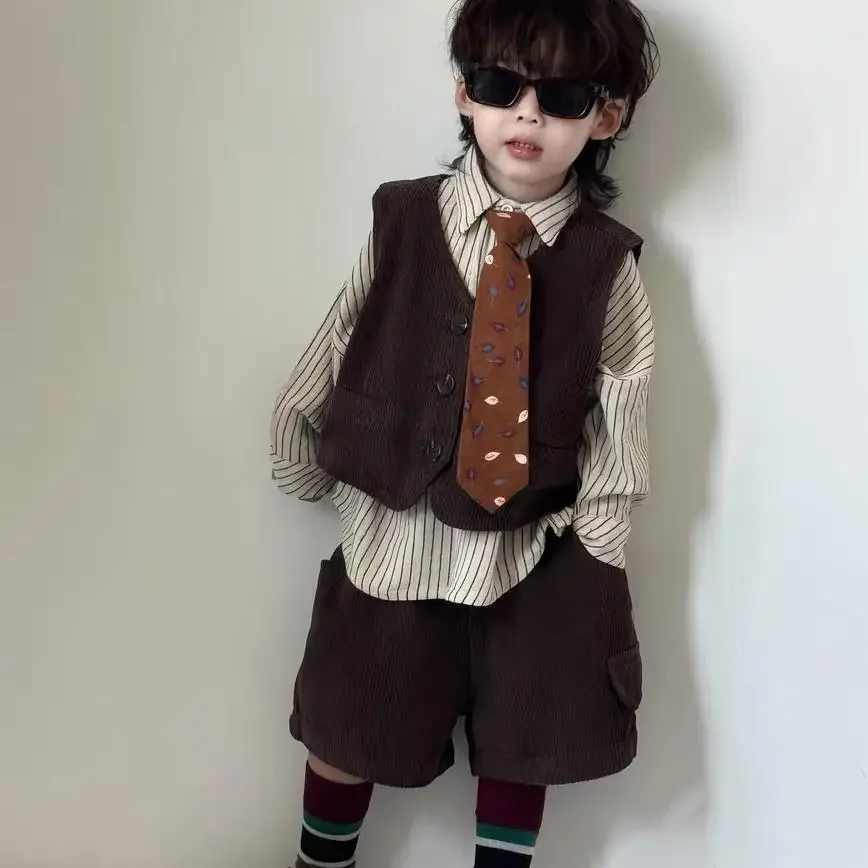 Casual Corduroy vest Shirts Shorts Tie Kid Children baby toddler Handsome clothes 2-10 3 PCS set Spring Autumn Boy Clothing set
Casual Corduroy vest Shirts Shorts Tie Kid Children baby toddler Handsome clothes 2-10 3 PCS set Spring Autumn Boy Clothing set