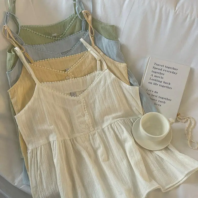 Lace Single breasted Strap Tank Top Women's Sweet and Fresh Short Sleeveless Top
Lace Single breasted Strap Tank Top Women's Sweet and Fresh Short Sleeveless Top