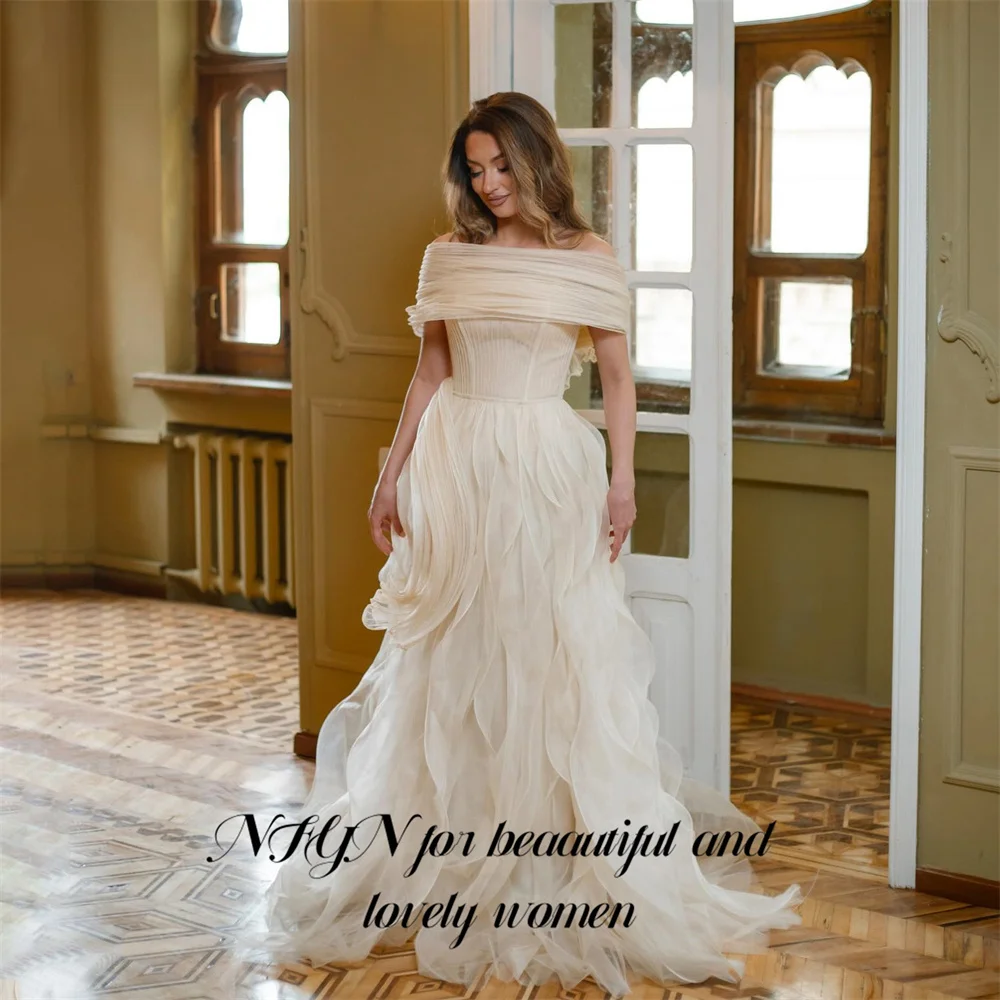 NFYN Ivory Organza Formal Gown Off the Shoulder Short Sleeve Prom Dresses A Line Evening Dress Wave Hem Modern Style Customized
NFYN Ivory Organza Formal Gown Off the Shoulder Short Sleeve Prom Dresses A Line Evening Dress Wave Hem Modern Style Customized