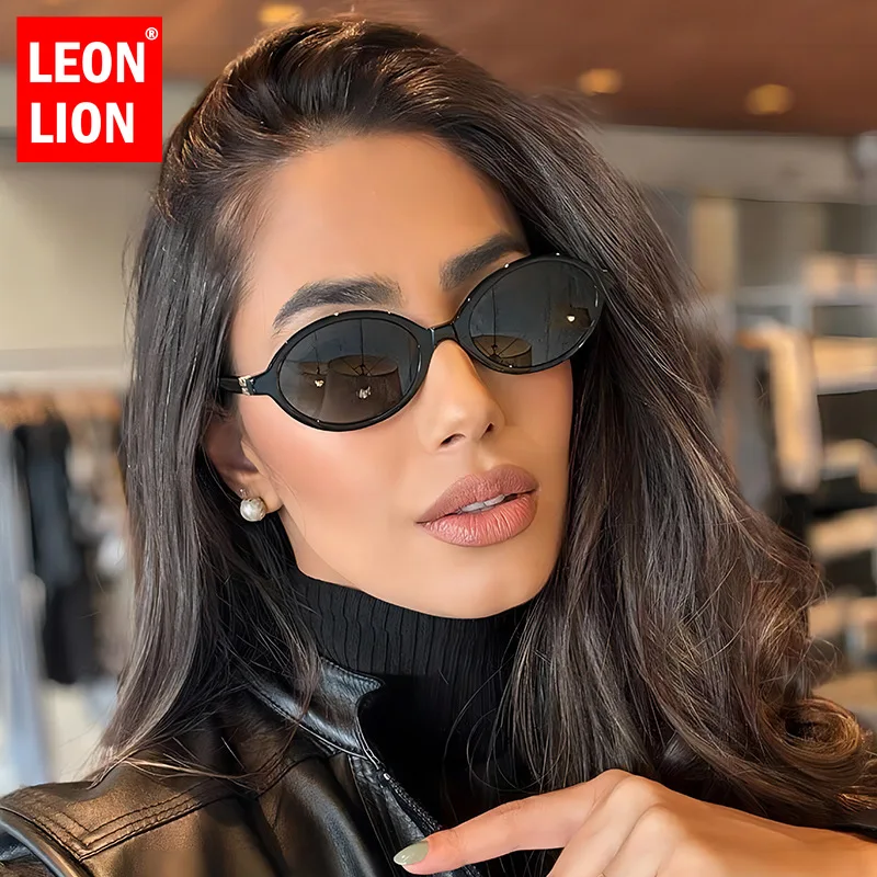 Солнечные очки LeonLion в овальной оправе женские, Простые Модные ретро-очки, 2024
Солнечные очки LeonLion в овальной оправе женские, Простые Модные ретро-очки, 2024