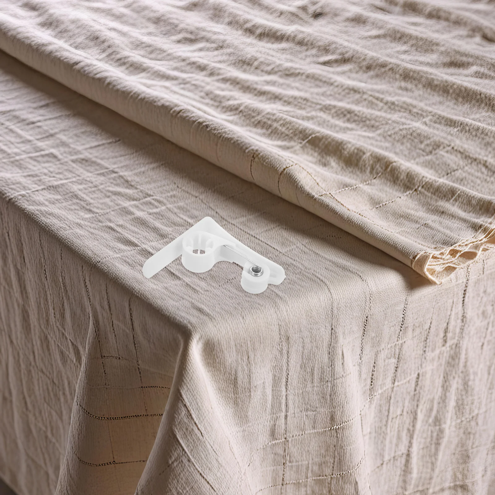 4Pcs Plastic Tablecloth Clips for Outdoor Picnic Camping Tables Clear Table Cloth Holder Clips Table Cloth Holders
4Pcs Plastic Tablecloth Clips for Outdoor Picnic Camping Tables Clear Table Cloth Holder Clips Table Cloth Holders