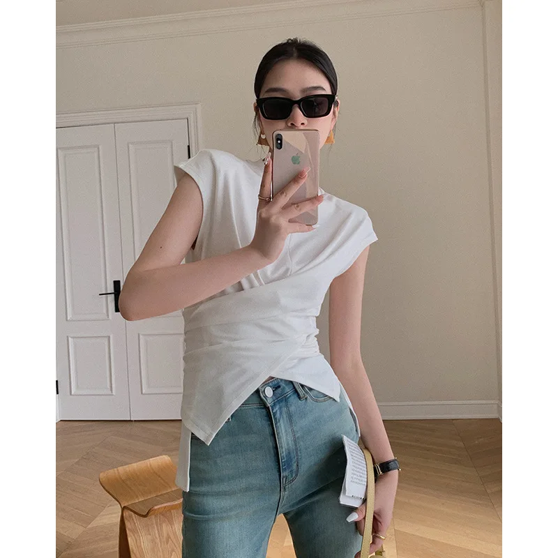 Two Color Short Sleeved T-Shirt For Women With Unique Summer Design, Round Neck Slim Fit And Slimming Top
Two Color Short Sleeved T-Shirt For Women With Unique Summer Design, Round Neck Slim Fit And Slimming Top