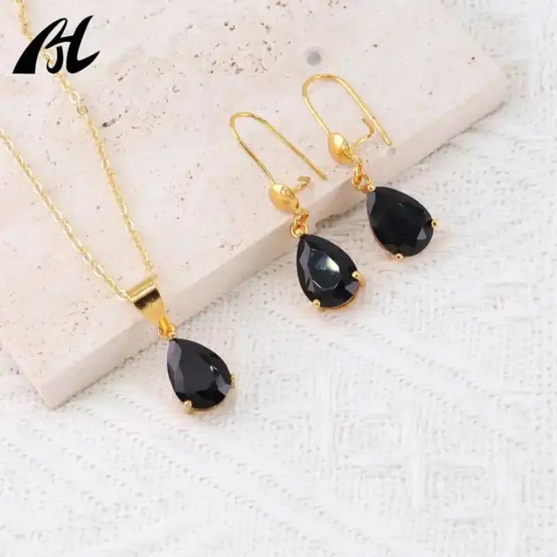 Hot Selling Popular Hawaiian Women Jewelry Sets Simple Black Zircon Water-Drop Pendant Necklace Earrings
Hot Selling Popular Hawaiian Women Jewelry Sets Simple Black Zircon Water-Drop Pendant Necklace Earrings