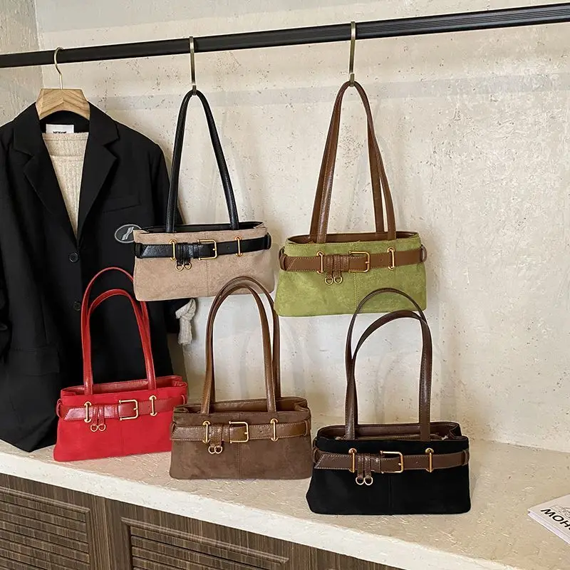 JIAERDI корейский ретро ремень украшения дизайн сумка подмышки женские матовые сумки на плечо большой вместимости женская модная сумка 2025
JIAERDI корейский ретро ремень украшения дизайн сумка подмышки женские матовые сумки на плечо большой вместимости женская модная сумка 2025