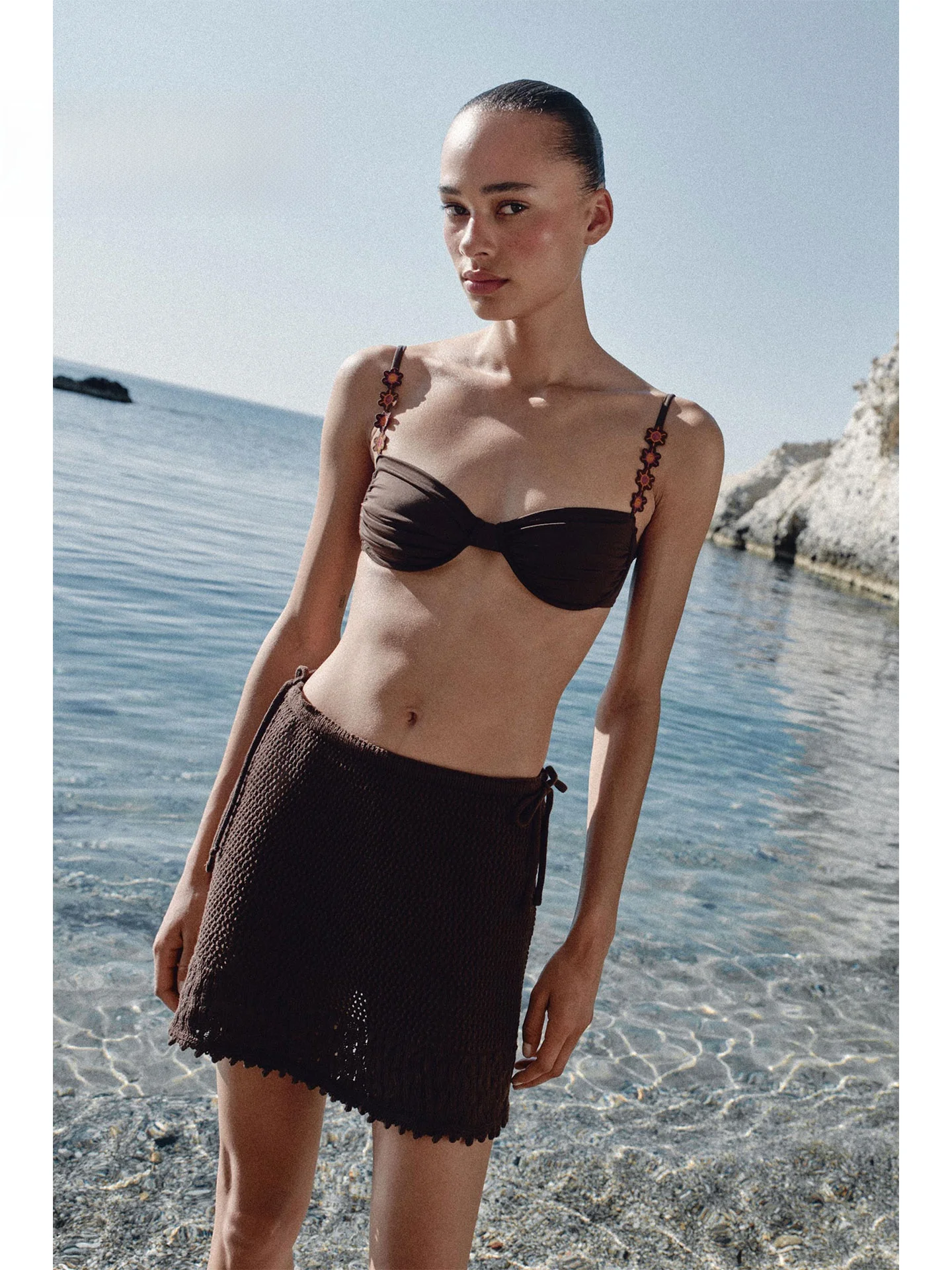 Retro Mermaid Style Deep Brown Hollow out Knitted Skirt with Drawstring Summer 2026 Women's Fashion Half-length Skirts
Retro Mermaid Style Deep Brown Hollow out Knitted Skirt with Drawstring Summer 2026 Women's Fashion Half-length Skirts