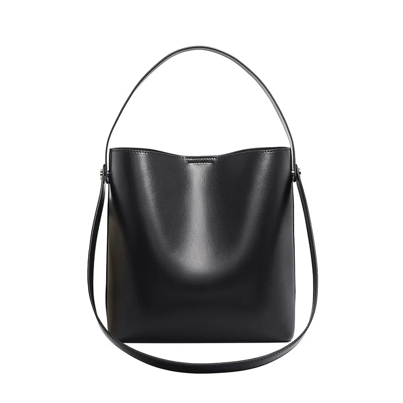 2025 new trendy fashion casual niche tote bag large capacity shoulder cowhide commuter bucket bag
2025 new trendy fashion casual niche tote bag large capacity shoulder cowhide commuter bucket bag