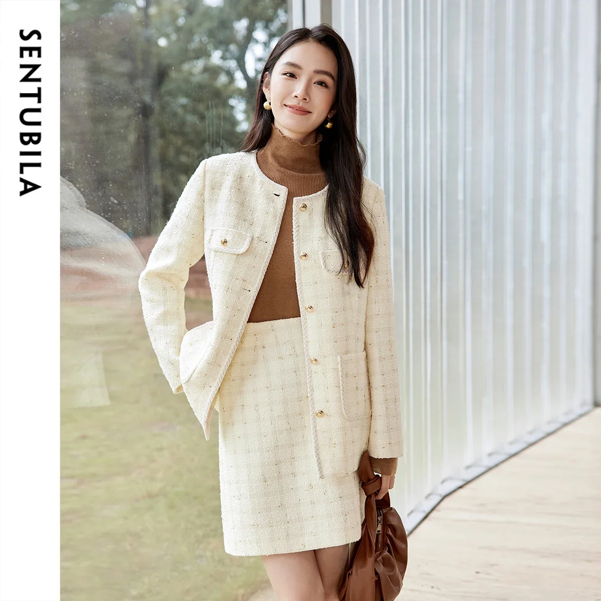 SENTUBILA Texture Bright Line Skirt Sets O Neck Single Breasted Jacket A-line Mini Skirt 2025 Spring Two Piece Sets 144Z57534
SENTUBILA Texture Bright Line Skirt Sets O Neck Single Breasted Jacket A-line Mini Skirt 2025 Spring Two Piece Sets 144Z57534
