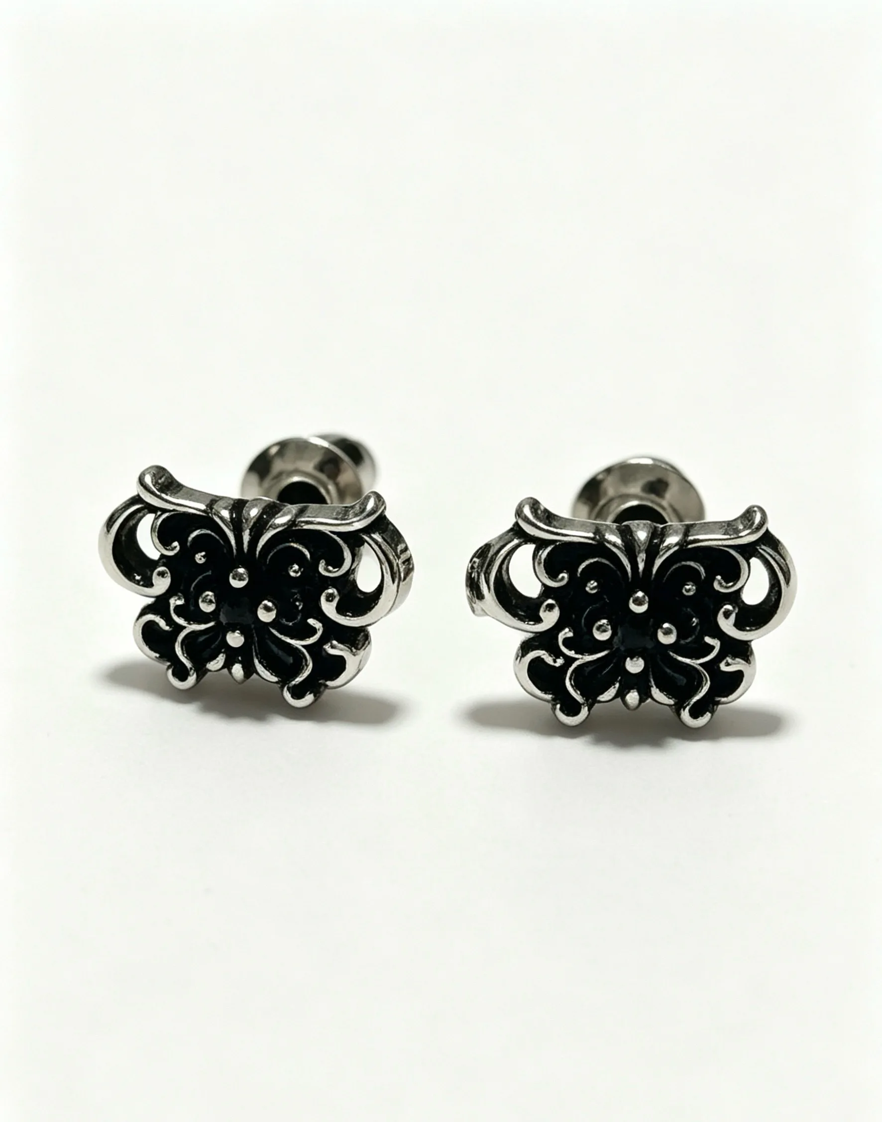 S925 sterling silver light luxury personalized design butterfly single diamond charm women's stud earrings elegant senior lover
S925 sterling silver light luxury personalized design butterfly single diamond charm women's stud earrings elegant senior lover