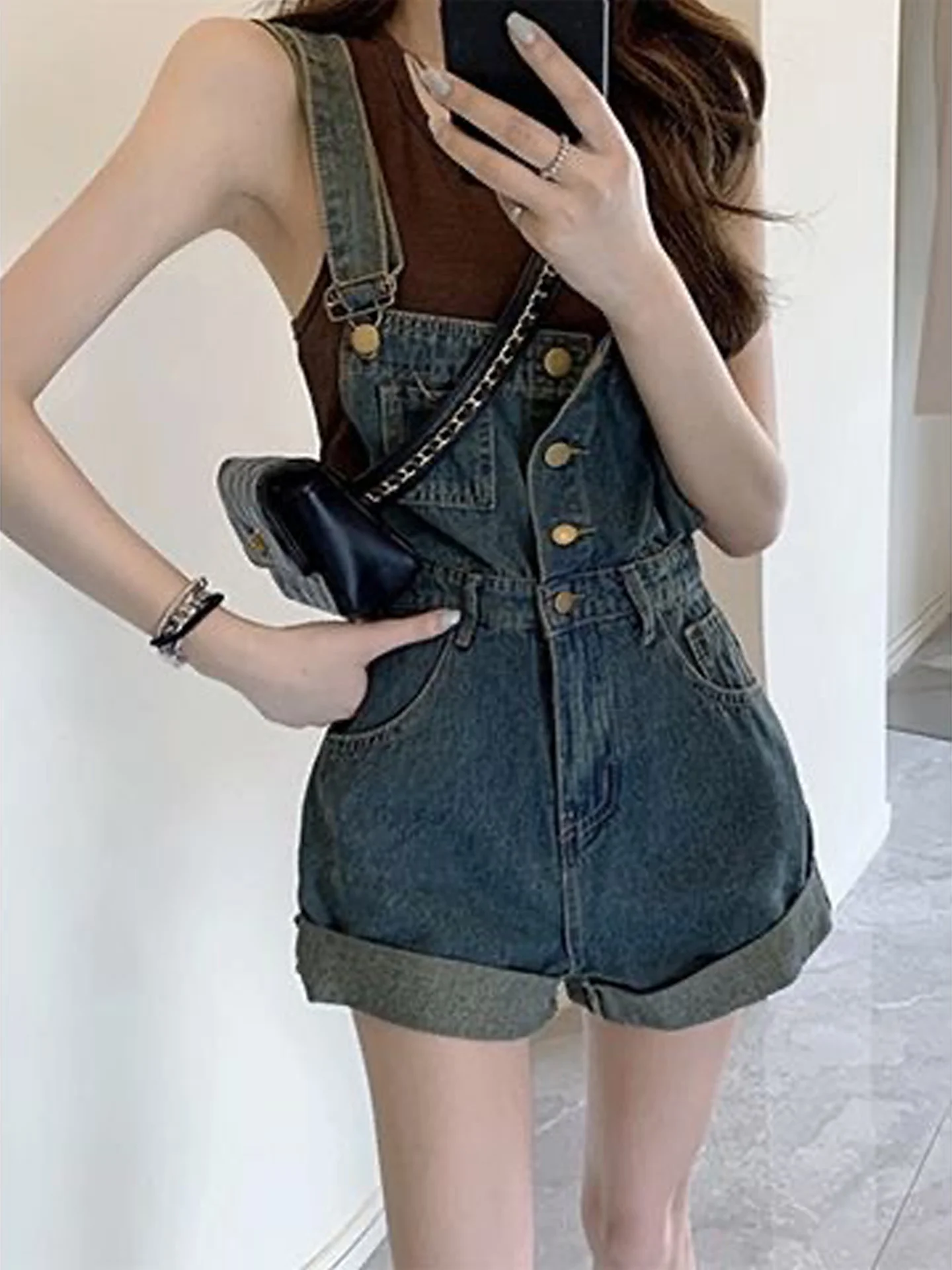 Retro Denim Overalls Women's Summer New Single Button Cuffed Shorts High Waist Straight Leg Wide Leg Pants Casual Style
Retro Denim Overalls Women's Summer New Single Button Cuffed Shorts High Waist Straight Leg Wide Leg Pants Casual Style