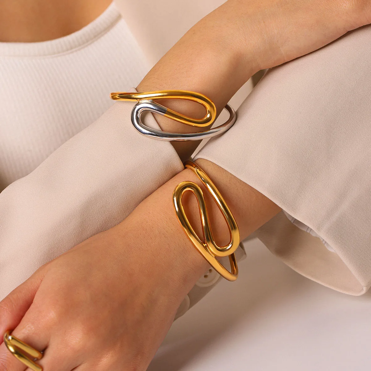 Chunky Gold Silver Color Cuff Bracelet Stainless Steel Women Minimalist PVD Plated Non Fade Vintage Wedding Bridal Joyas Acero
Chunky Gold Silver Color Cuff Bracelet Stainless Steel Women Minimalist PVD Plated Non Fade Vintage Wedding Bridal Joyas Acero