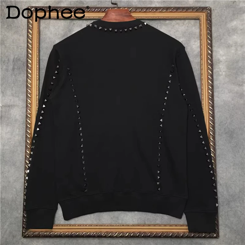 Men's Women's 2025 Autumn Winter New Trendy Tops Neckline Three-dimensional Metal Beaded Sweatshirts Loose Personalized Jackets
Men's Women's 2025 Autumn Winter New Trendy Tops Neckline Three-dimensional Metal Beaded Sweatshirts Loose Personalized Jackets