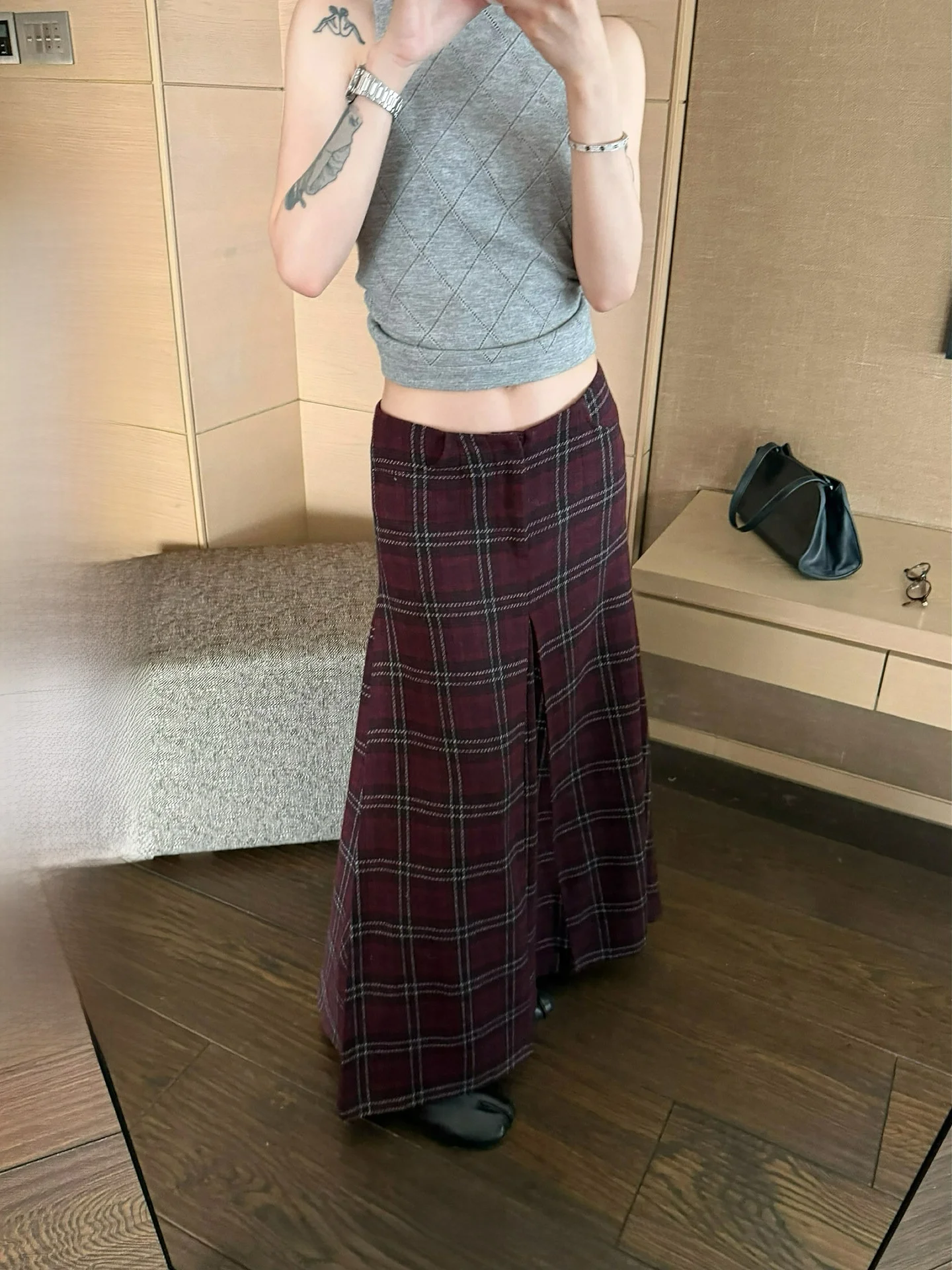 Red Plaid Woolen A-Line Midi Skirt Women's Spring Vintage Casual Sle Low Waist Stand Fit Daily Wear
Red Plaid Woolen A-Line Midi Skirt Women's Spring Vintage Casual Sle Low Waist Stand Fit Daily Wear