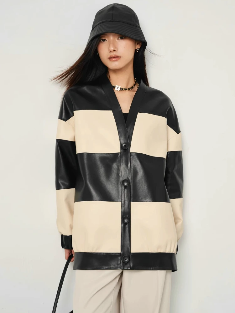 V-neck Genuine Leather Jacket for Women Spring Autumn High-end Simple Black White Contrast Design Loose Soft Real Sheepskin Coat
V-neck Genuine Leather Jacket for Women Spring Autumn High-end Simple Black White Contrast Design Loose Soft Real Sheepskin Coat