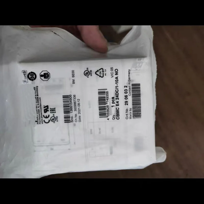 2906032 CBMC E4 24DC/1-10ANO Автоматический выключатель электронного оборудования
2906032 CBMC E4 24DC/1-10ANO Автоматический выключатель электронного оборудования