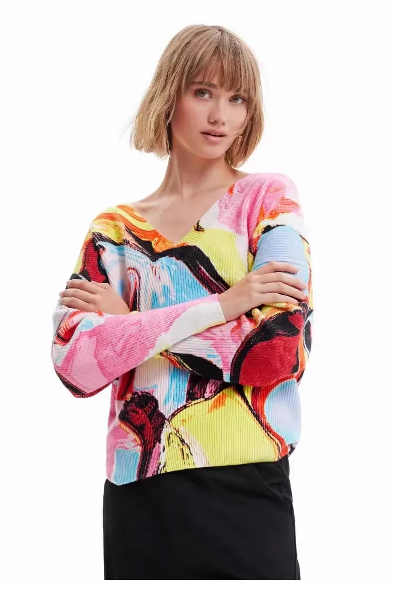 Spanish autumn and winter women's new personality art printed V-neck long sleeve knitwear
Spanish autumn and winter women's new personality art printed V-neck long sleeve knitwear