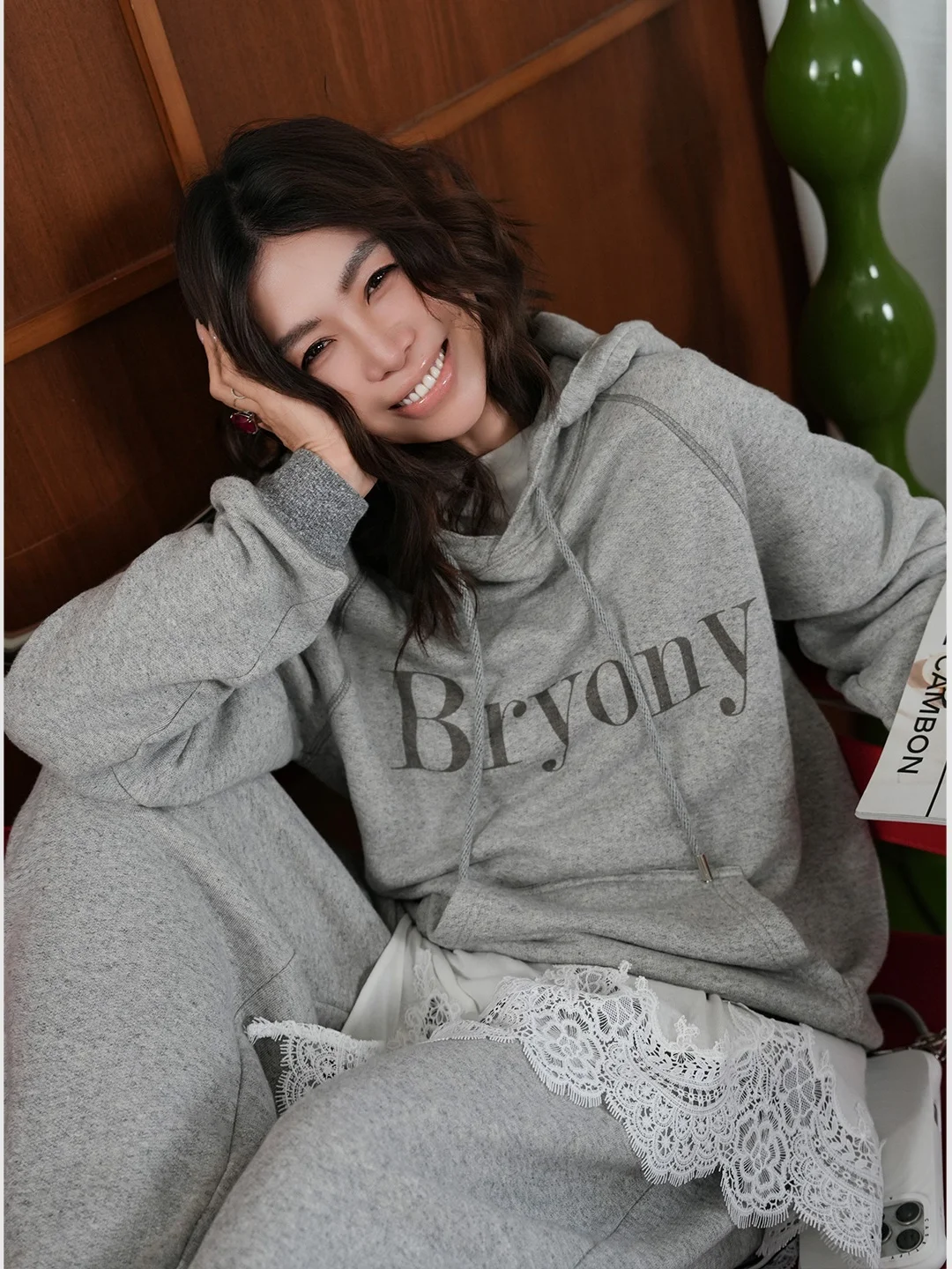 BAATONE Art Salon Series "w towards the Sun" Hoodie BGSBT850K2BI85KK Women's Faion Set Spring 2026 Collection
BAATONE Art Salon Series "w towards the Sun" Hoodie BGSBT850K2BI85KK Women's Faion Set Spring 2026 Collection