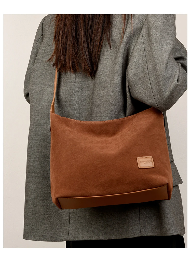 Retro Suede Tote Bag Korean Style Women's Shoulder Bag Adjustable Leather Shoulder Strap Large Capacity Commuting Armpit Bag
Retro Suede Tote Bag Korean Style Women's Shoulder Bag Adjustable Leather Shoulder Strap Large Capacity Commuting Armpit Bag