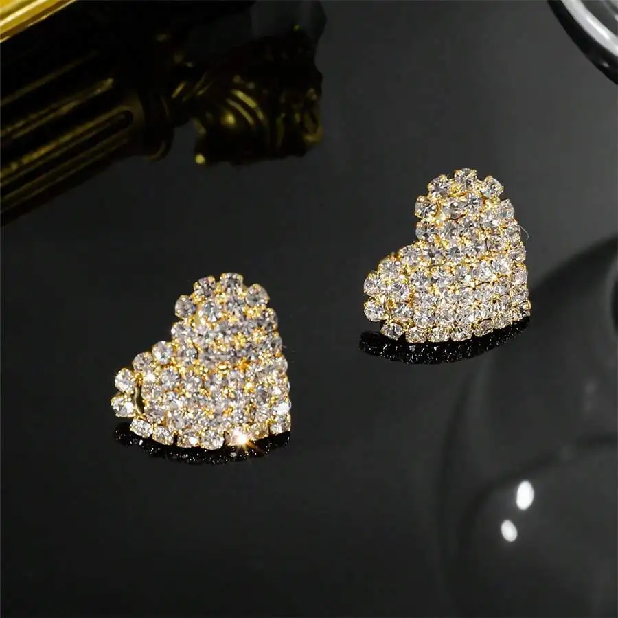 Heart Shape Crystal Stud Earrings For Women Daily Wear Valentine Gift
Heart Shape Crystal Stud Earrings For Women Daily Wear Valentine Gift