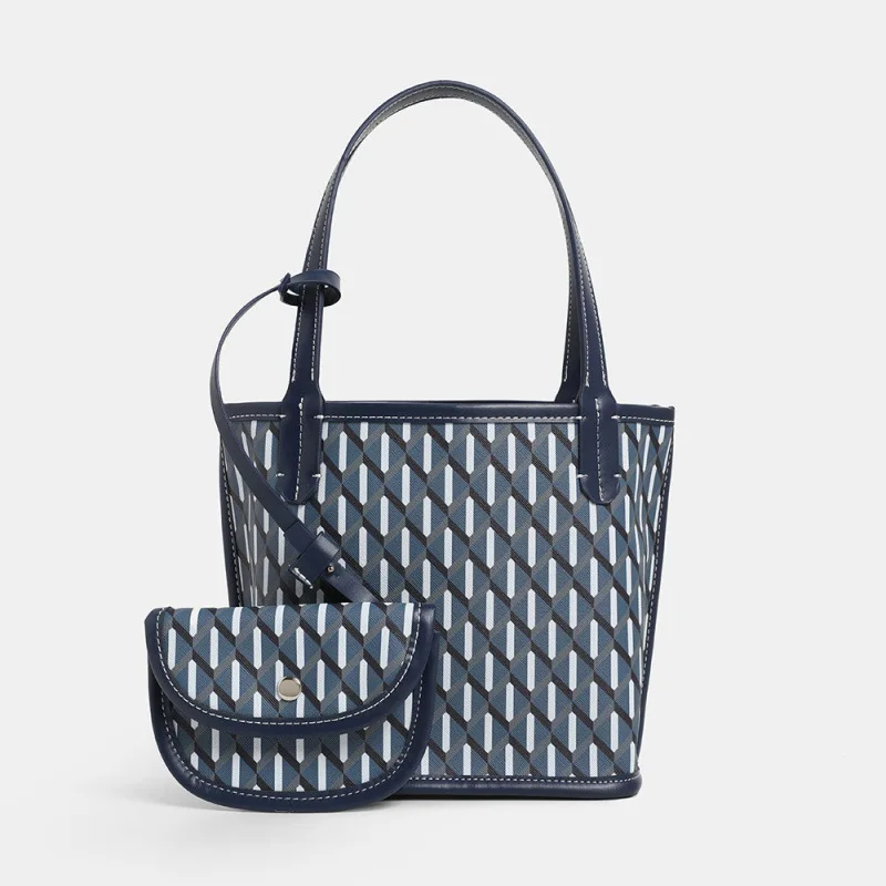 Modern Elegance Diaper Bag Women's Luxury Leather Tote Vintage Crossbody Bag Minimalist Designer Large Capacity Stylish
Modern Elegance Diaper Bag Women's Luxury Leather Tote Vintage Crossbody Bag Minimalist Designer Large Capacity Stylish