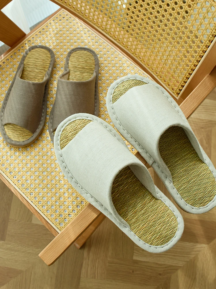 Silent Indoor Floor-Matching Grass Slippers Core-Corduroy Absorbent Breathable Anti-Odor Home Slippers for Women Summer
Silent Indoor Floor-Matching Grass Slippers Core-Corduroy Absorbent Breathable Anti-Odor Home Slippers for Women Summer