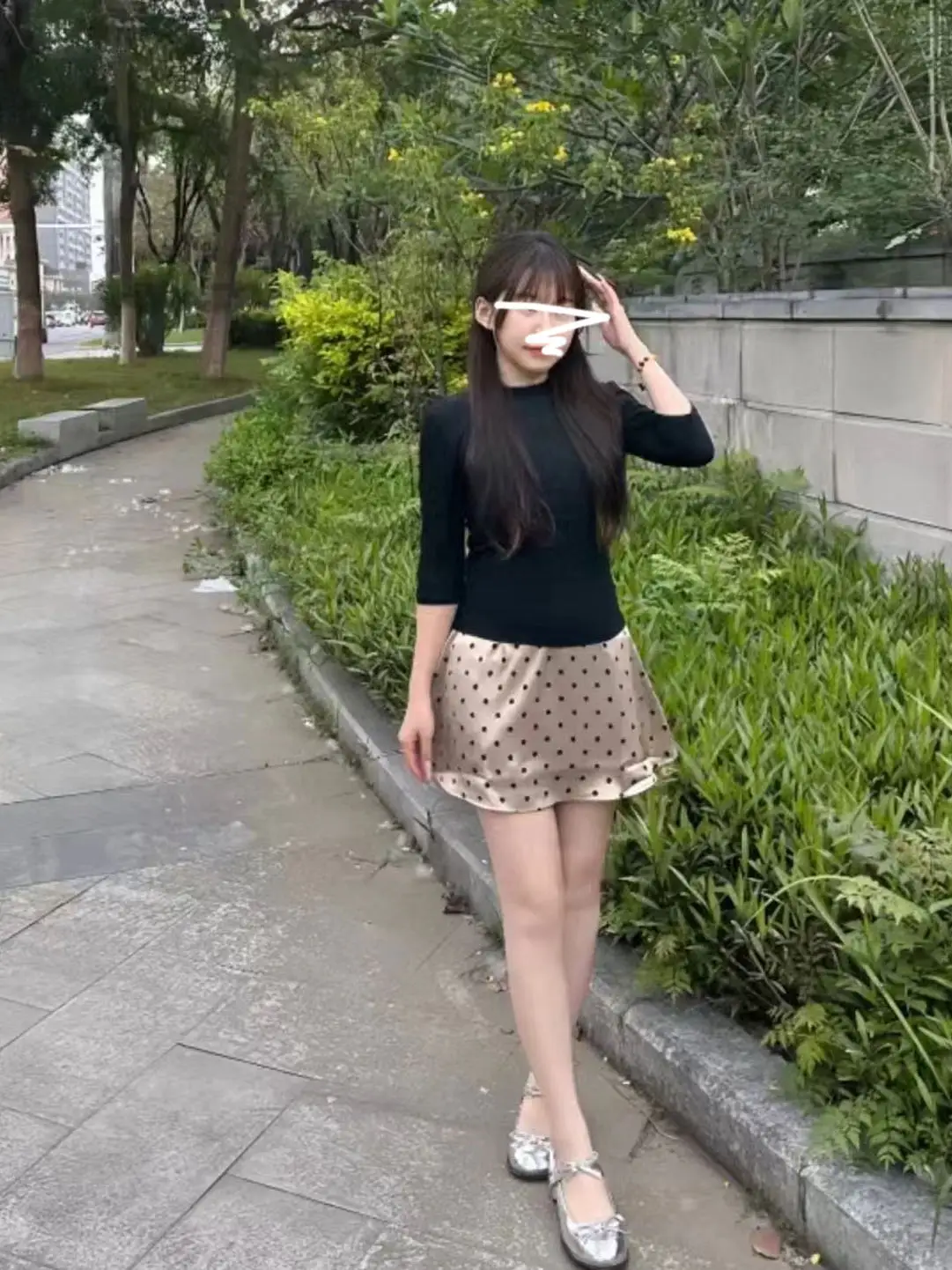 Slimming Polka Dot Midi Skirt And T-Shirt Set for Women mid Sleeve Waist-Cinched Top Fashionable Summer Outfit
Slimming Polka Dot Midi Skirt And T-Shirt Set for Women mid Sleeve Waist-Cinched Top Fashionable Summer Outfit