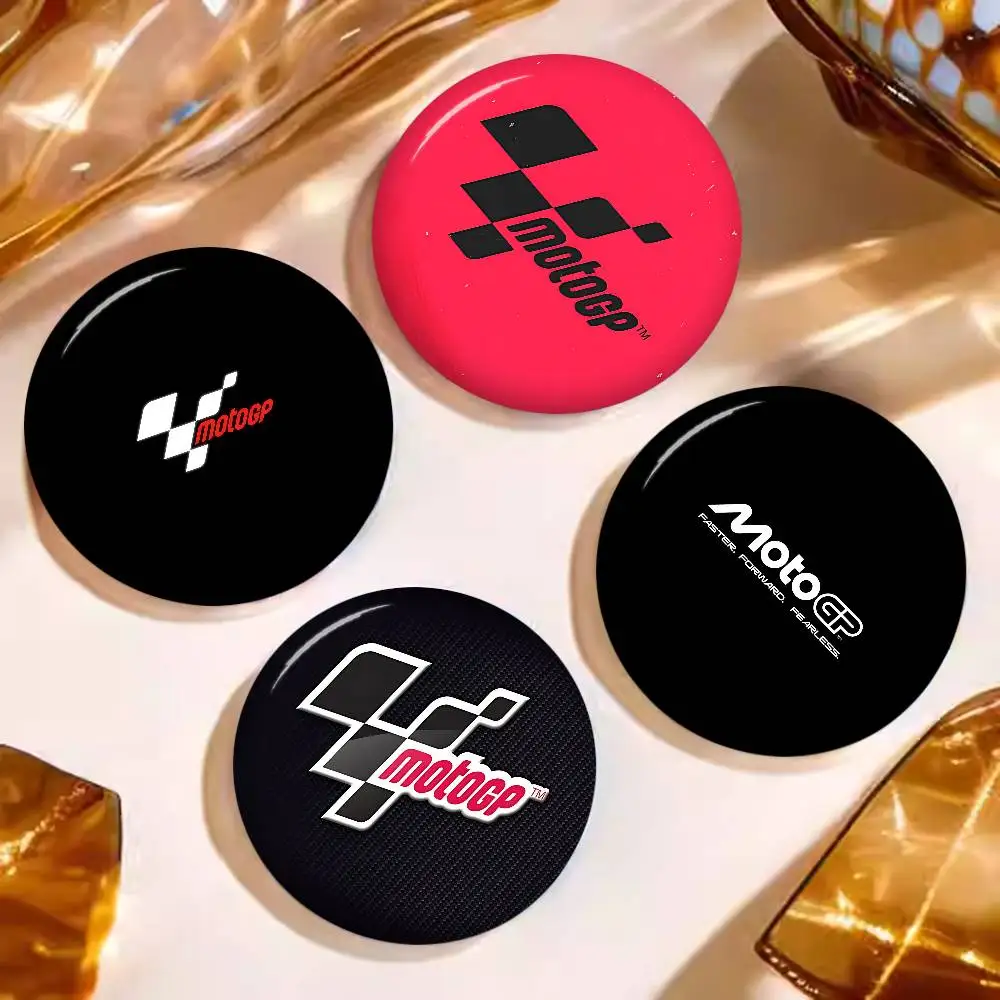 Moto GP Motorcycle Racing Tinplate Pin Button Custom Anime Role Old-school Brooch Cartoon Collar Badge Jewelry Gift Fans
Moto GP Motorcycle Racing Tinplate Pin Button Custom Anime Role Old-school Brooch Cartoon Collar Badge Jewelry Gift Fans