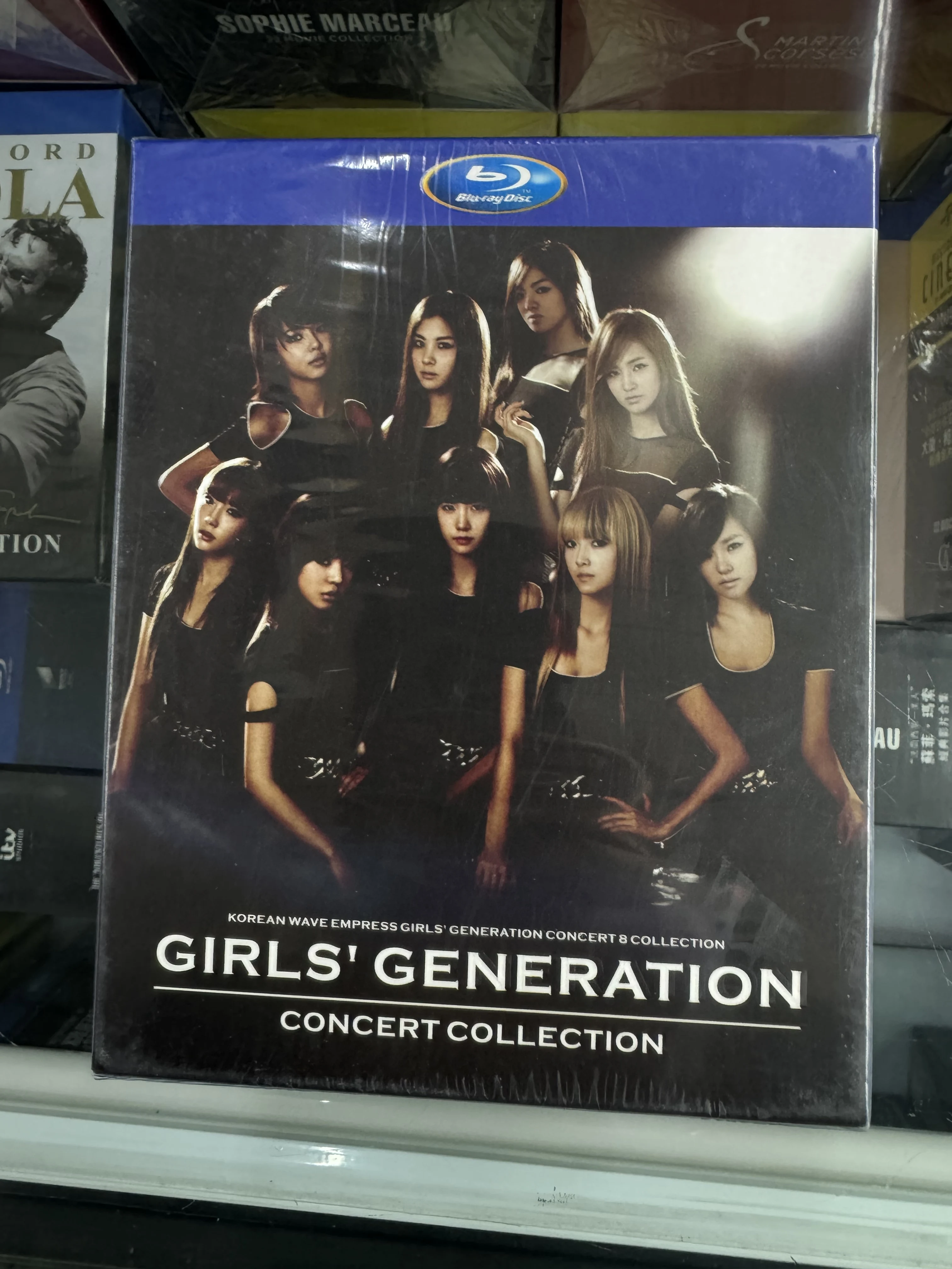 Коллекционный набор Blu-ray дисков Girls' Generation: HD-концертная коллекция корейской женской группы, 8 дисков в бокс-сете
Коллекционный набор Blu-ray дисков Girls' Generation: HD-концертная коллекция корейской женской группы, 8 дисков в бокс-сете