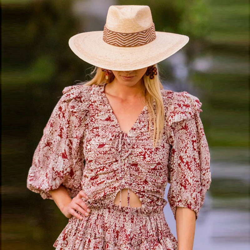 Summer Women's Bubble Sleeve Shirt Top with Drawstring Red Print Short Halter Neck Dress Casual Style Long Cotton Skirt
Summer Women's Bubble Sleeve Shirt Top with Drawstring Red Print Short Halter Neck Dress Casual Style Long Cotton Skirt