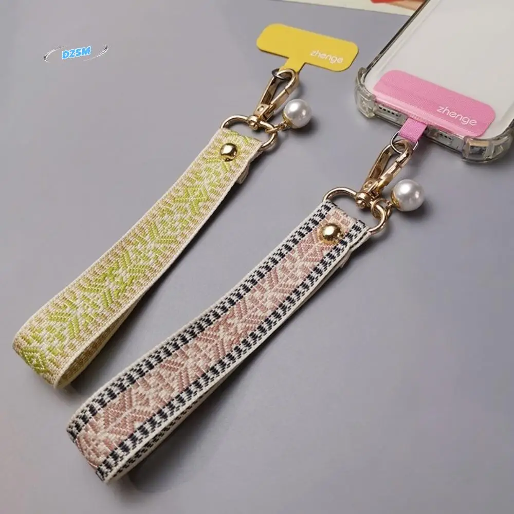Retro Patterned Mobile Phone Strap Pearl Pendant Cell Phone Chain Handheld Metal Buckle Mobile Phone Lanyard
Retro Patterned Mobile Phone Strap Pearl Pendant Cell Phone Chain Handheld Metal Buckle Mobile Phone Lanyard