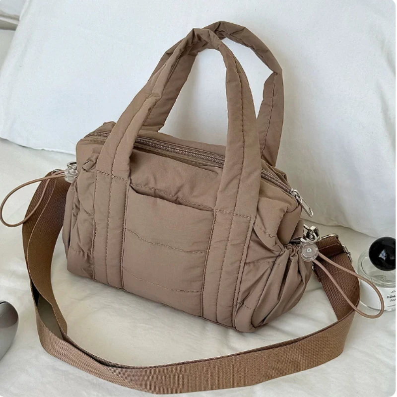Large Capacity Crossbody Bag Lightweight Mini Handbag Dry and Wet Separation Travel Bag for Leisure Travel Sport Daily Commutes
Large Capacity Crossbody Bag Lightweight Mini Handbag Dry and Wet Separation Travel Bag for Leisure Travel Sport Daily Commutes
