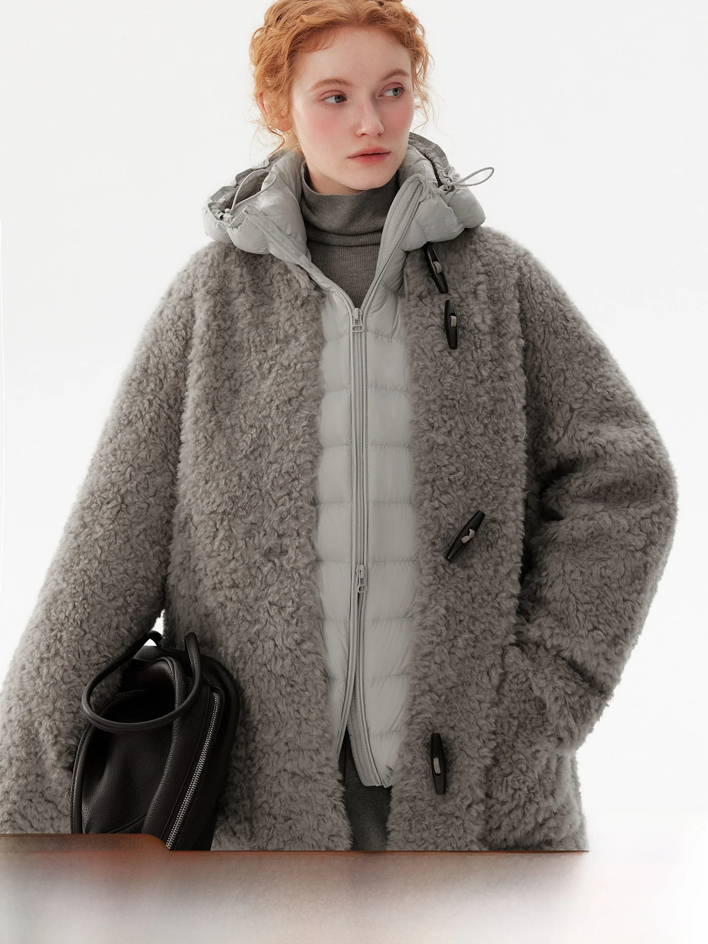 Пальто из австралийской овечьей шерсти средней длины с интегрированным мехом, теплое, повседневное, свободного кроя, с длинными рукавами
Пальто из австралийской овечьей шерсти средней длины с интегрированным мехом, теплое, повседневное, свободного кроя, с длинными рукавами